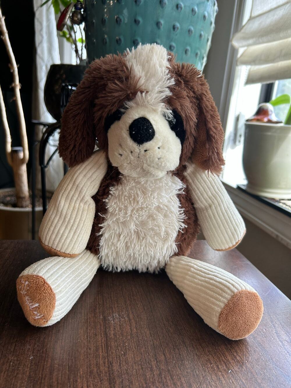 Scentsy Buddy 2010-2011 White & Brown Plush Dog Stuffed Animal